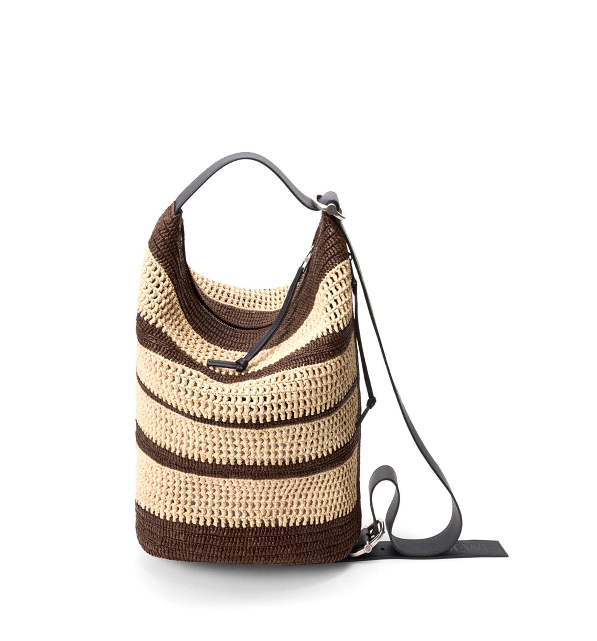 Loop bucket in raffia