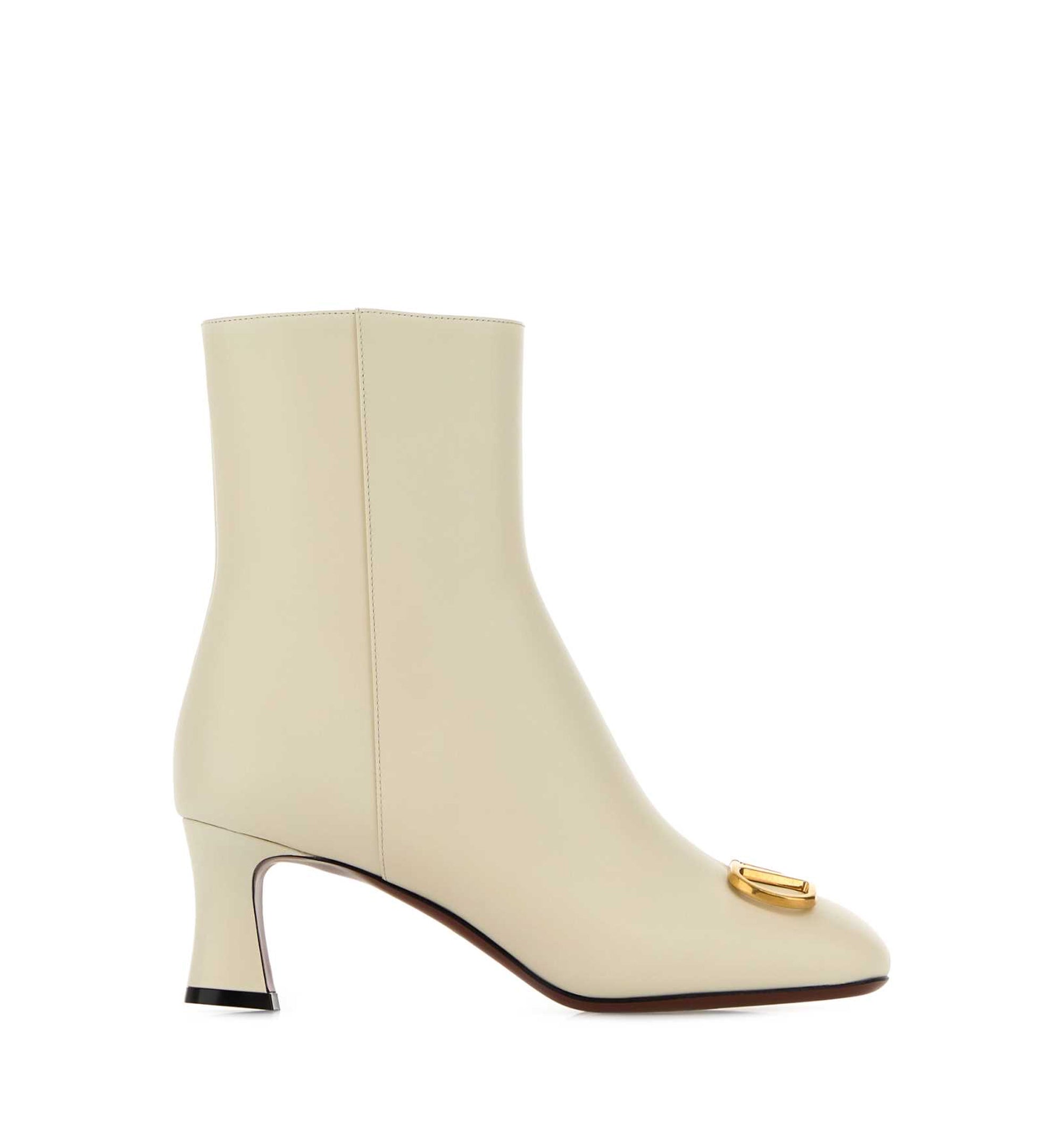 VLogo Signature Leather Ankle Boots