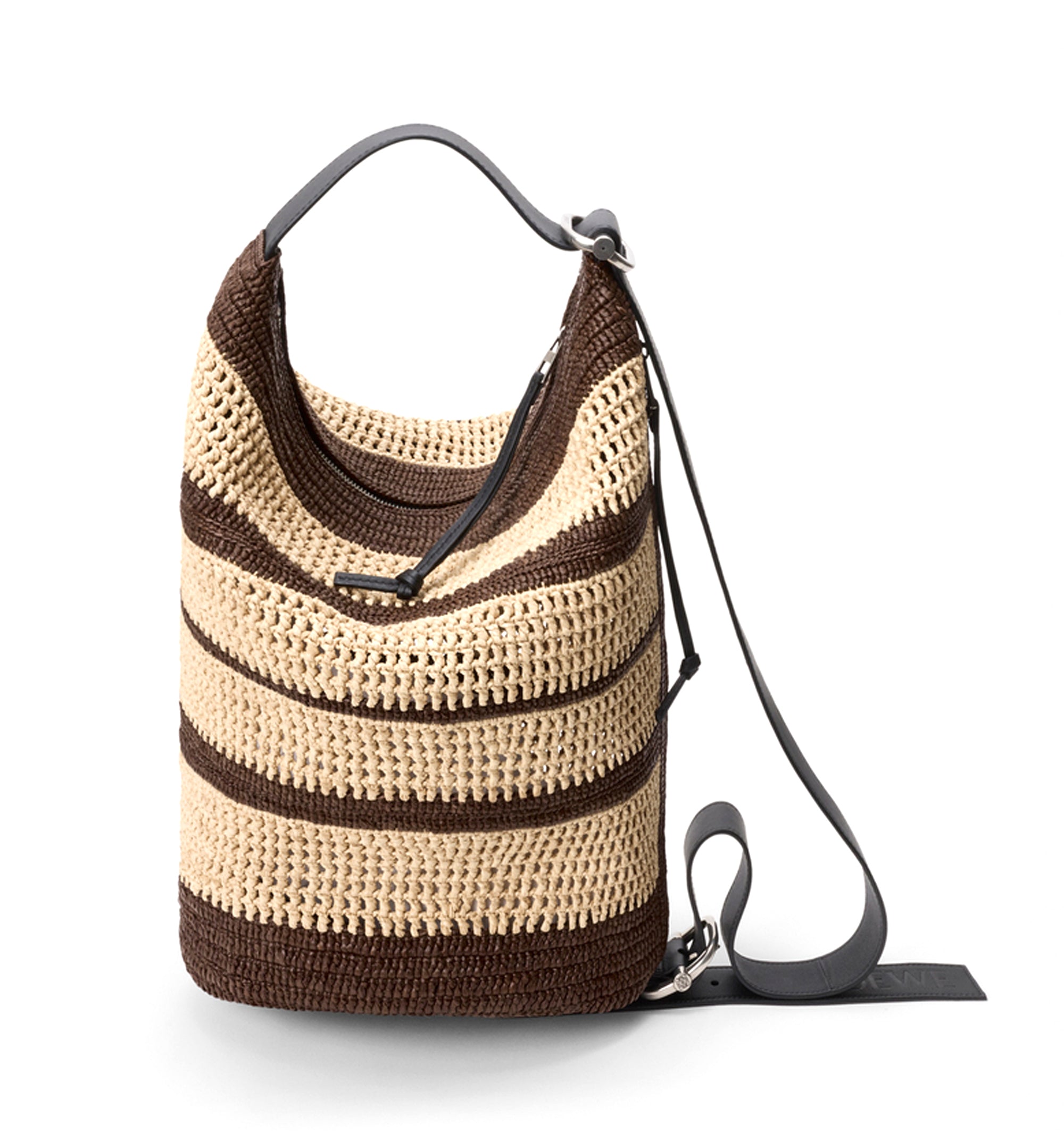 Loop bucket in raffia