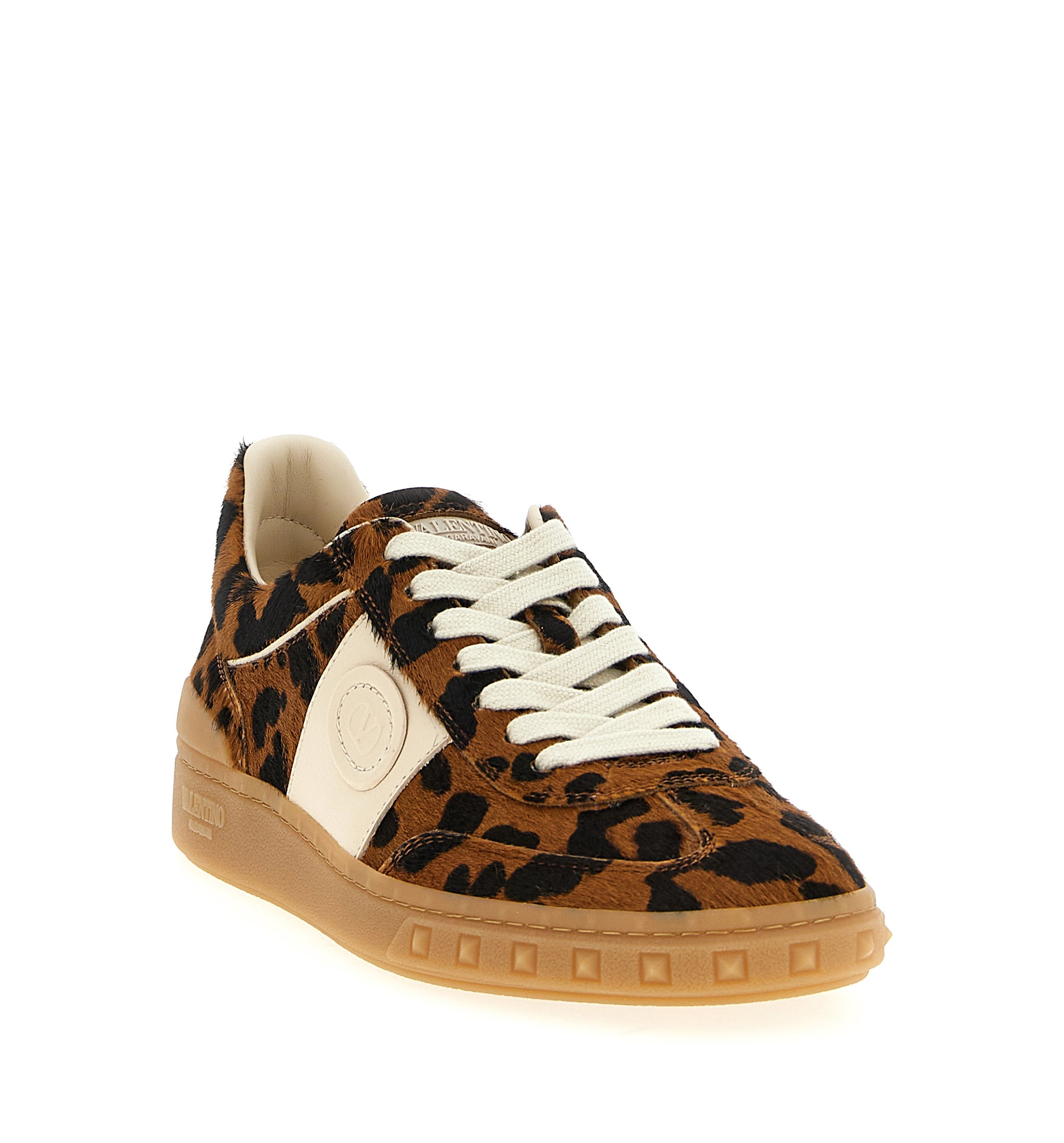 One Stud Low-Top Sneakers