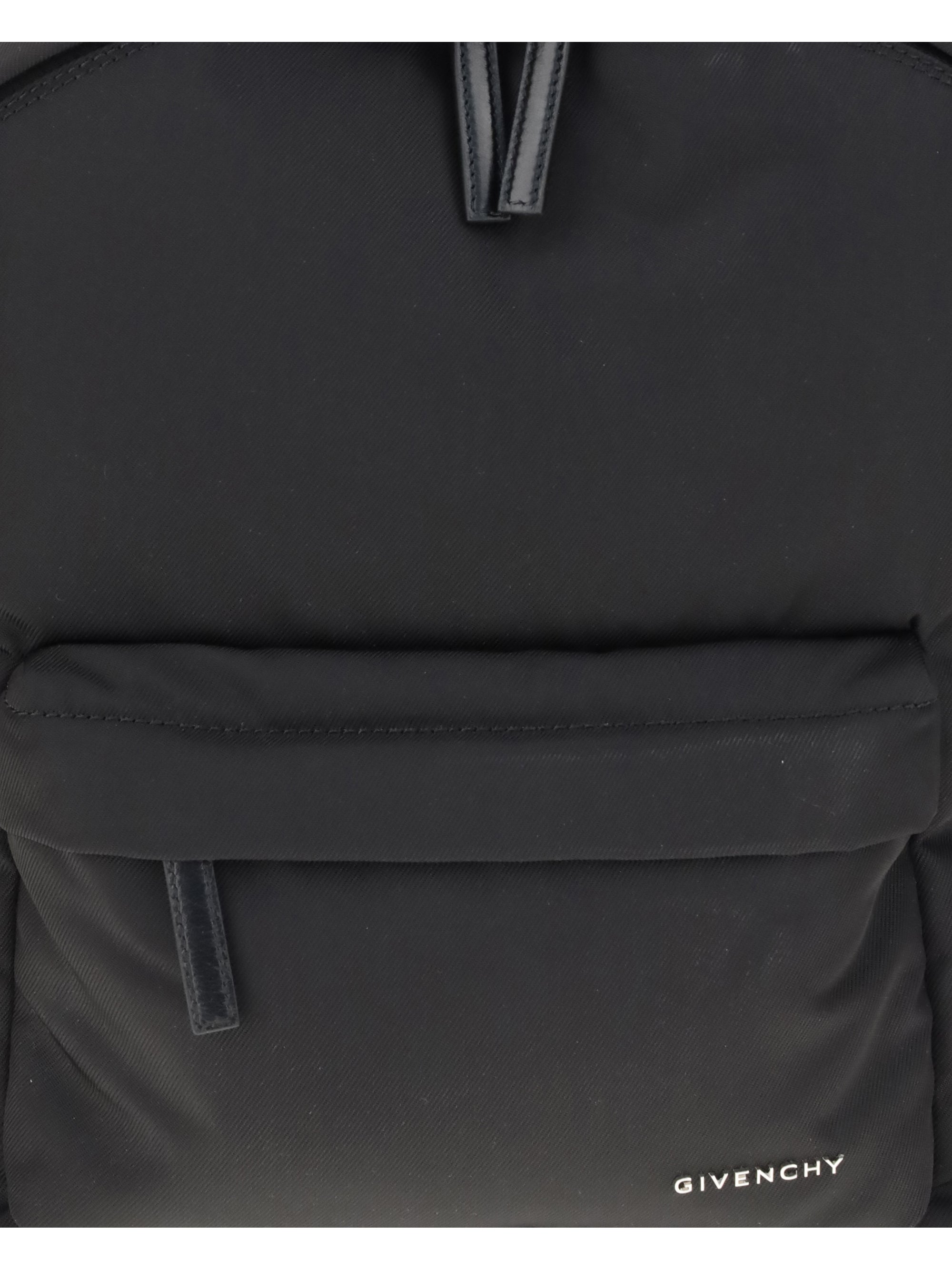 Essential U backpack in nylon
