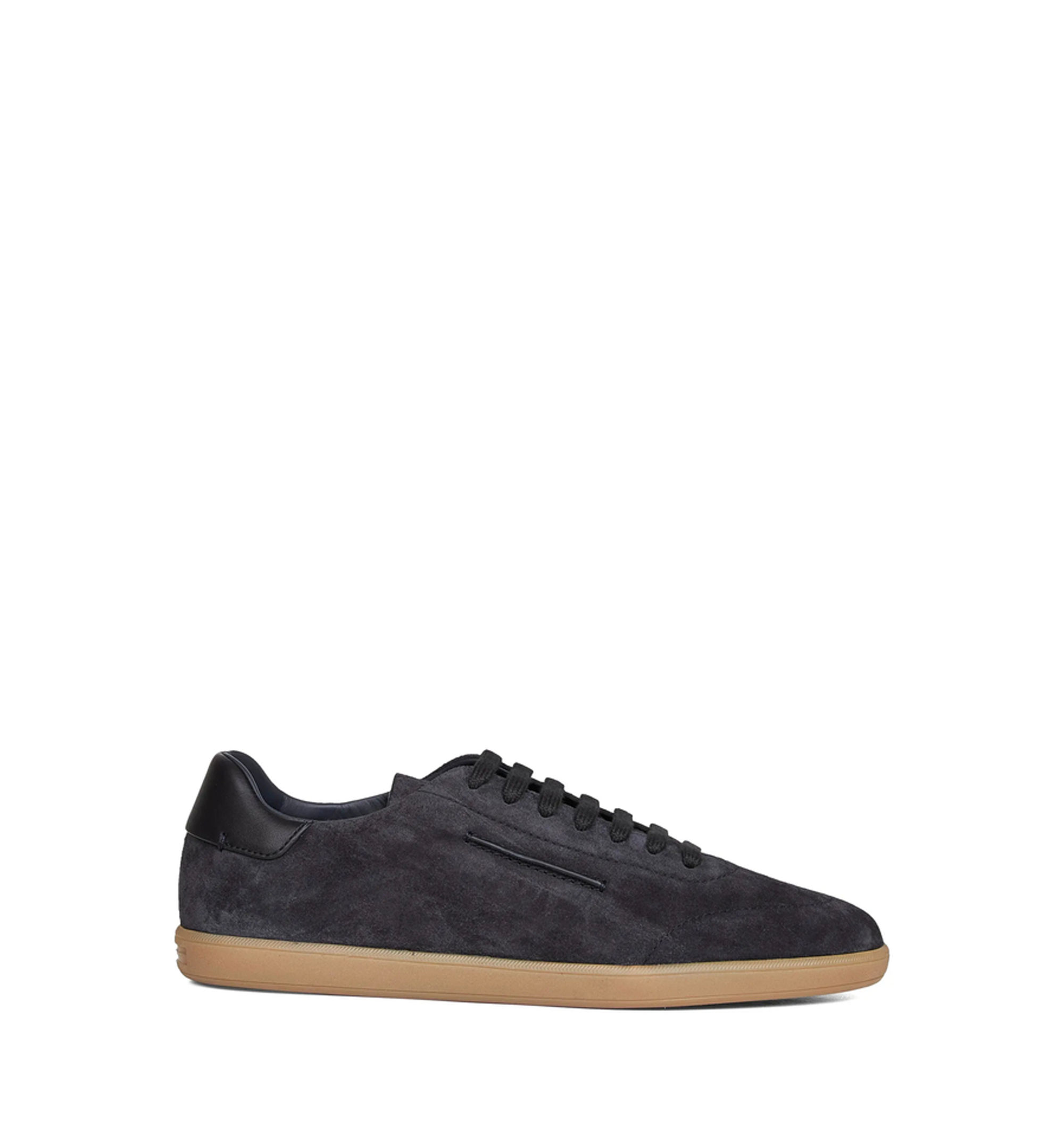 232 Sneaker