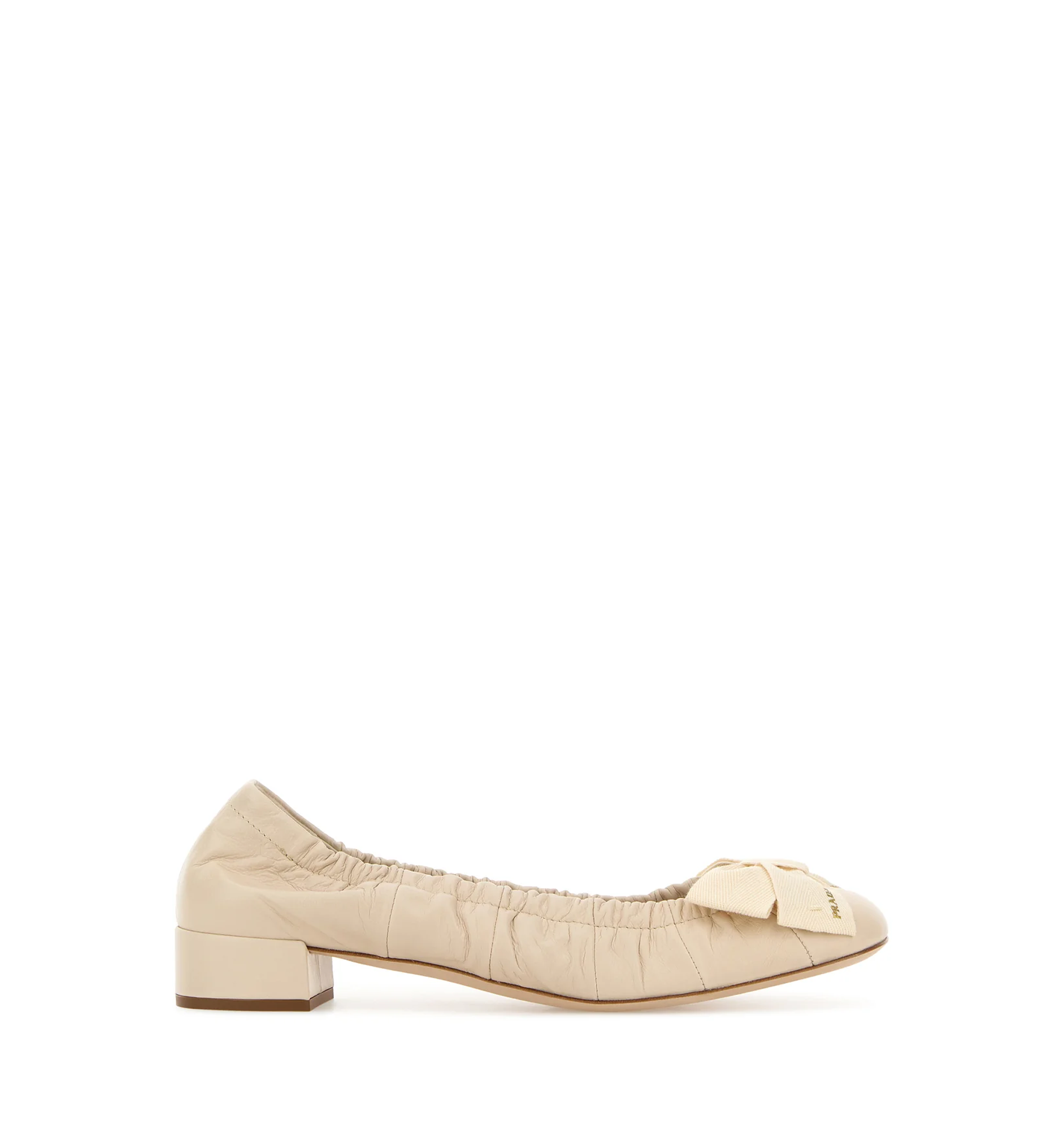 Ivory leather pumps