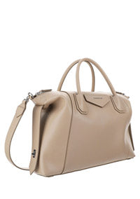 Medium antigona soft bag in smooth leather - Beige