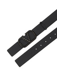 VLogo Signature Belt In Grainy Calfskin - Black