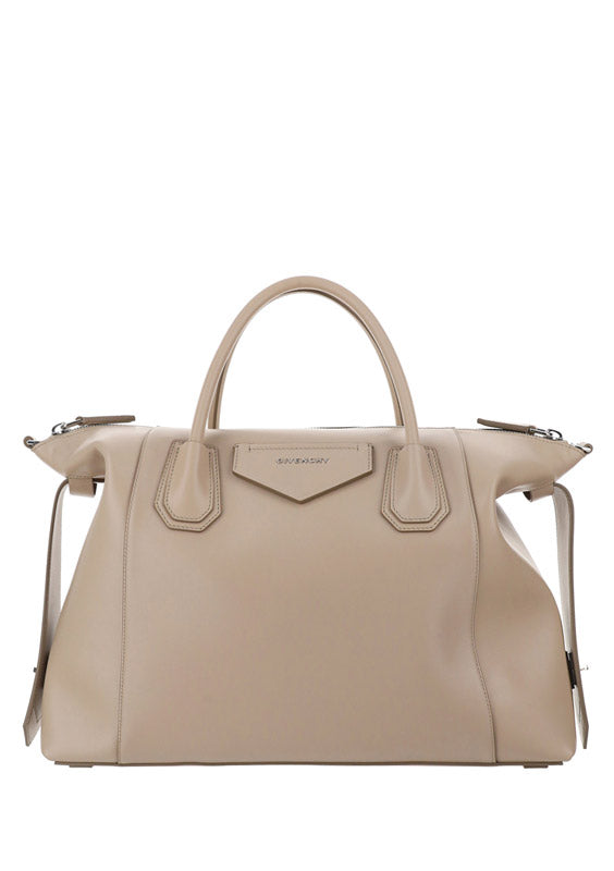 Medium antigona soft bag in smooth leather - Beige