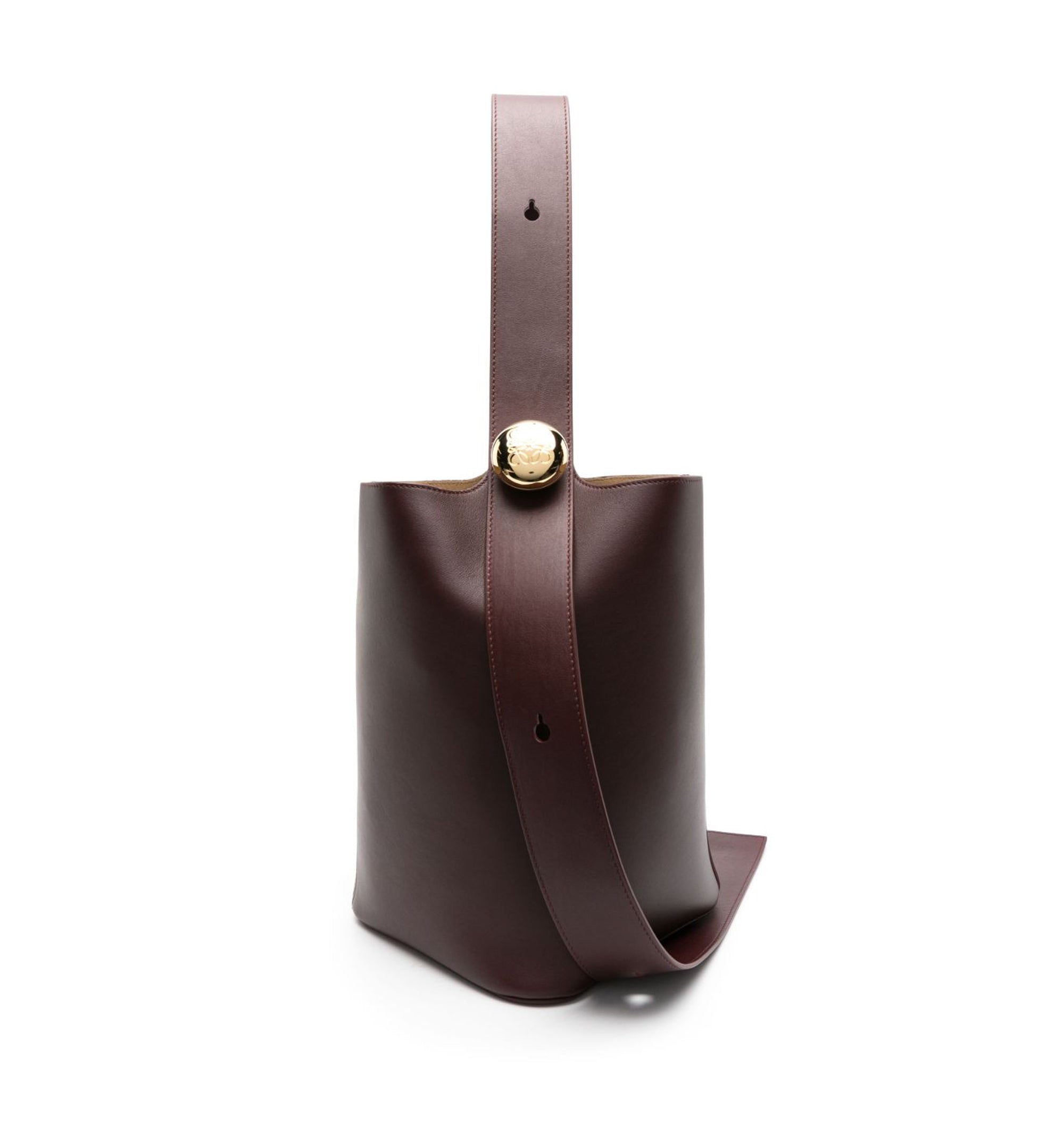 Medium Pebble Bucket Bag in Mellow Calfskin