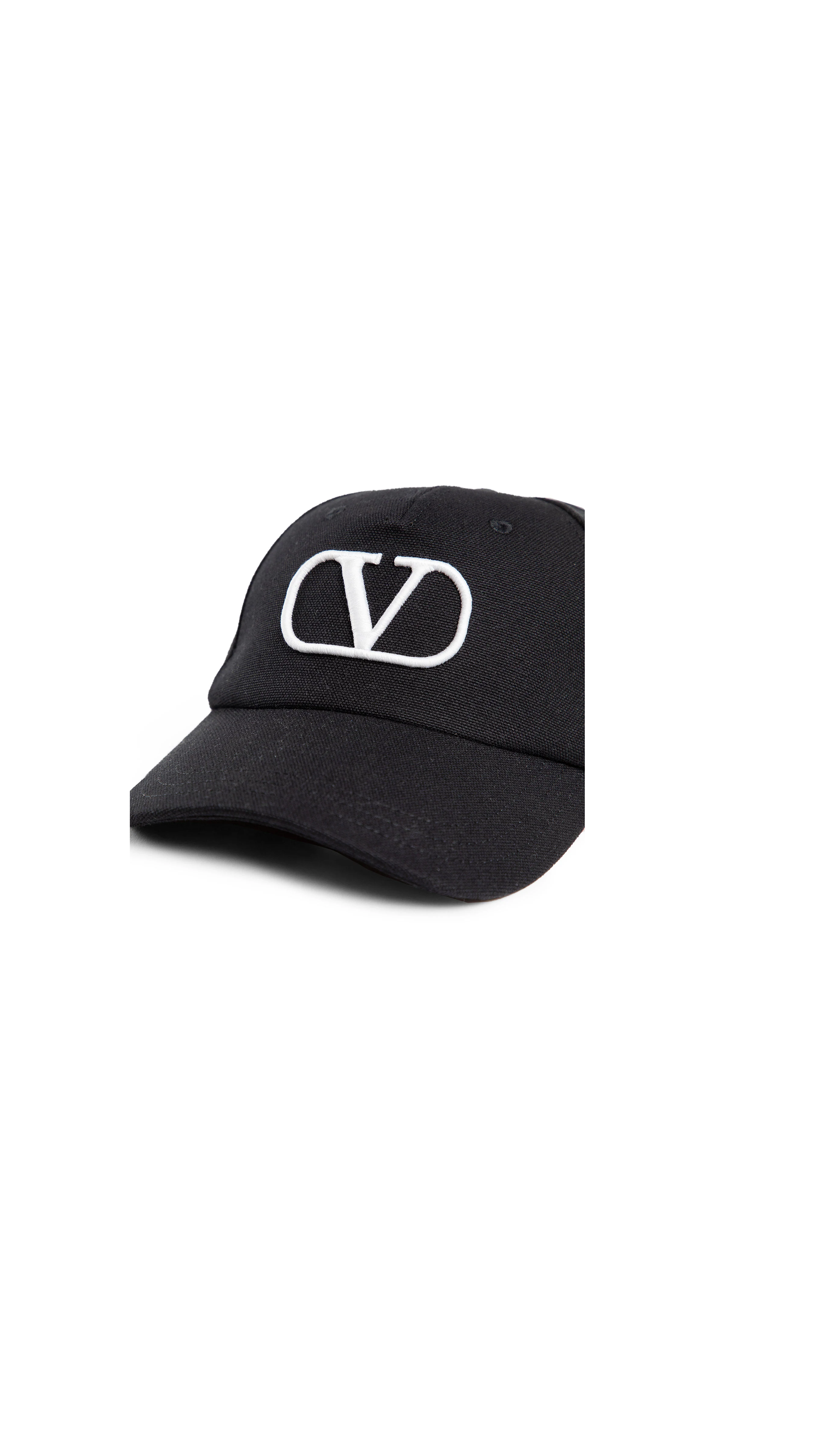 Embroidered Vlogo Baseball Cap - Black