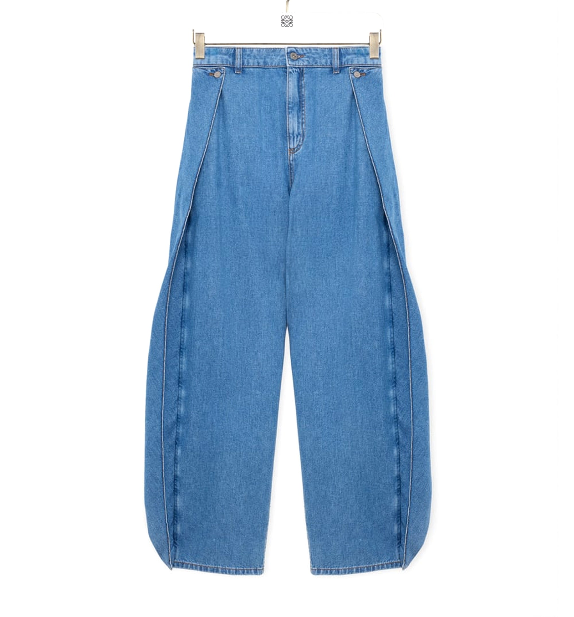 Jeans in denim