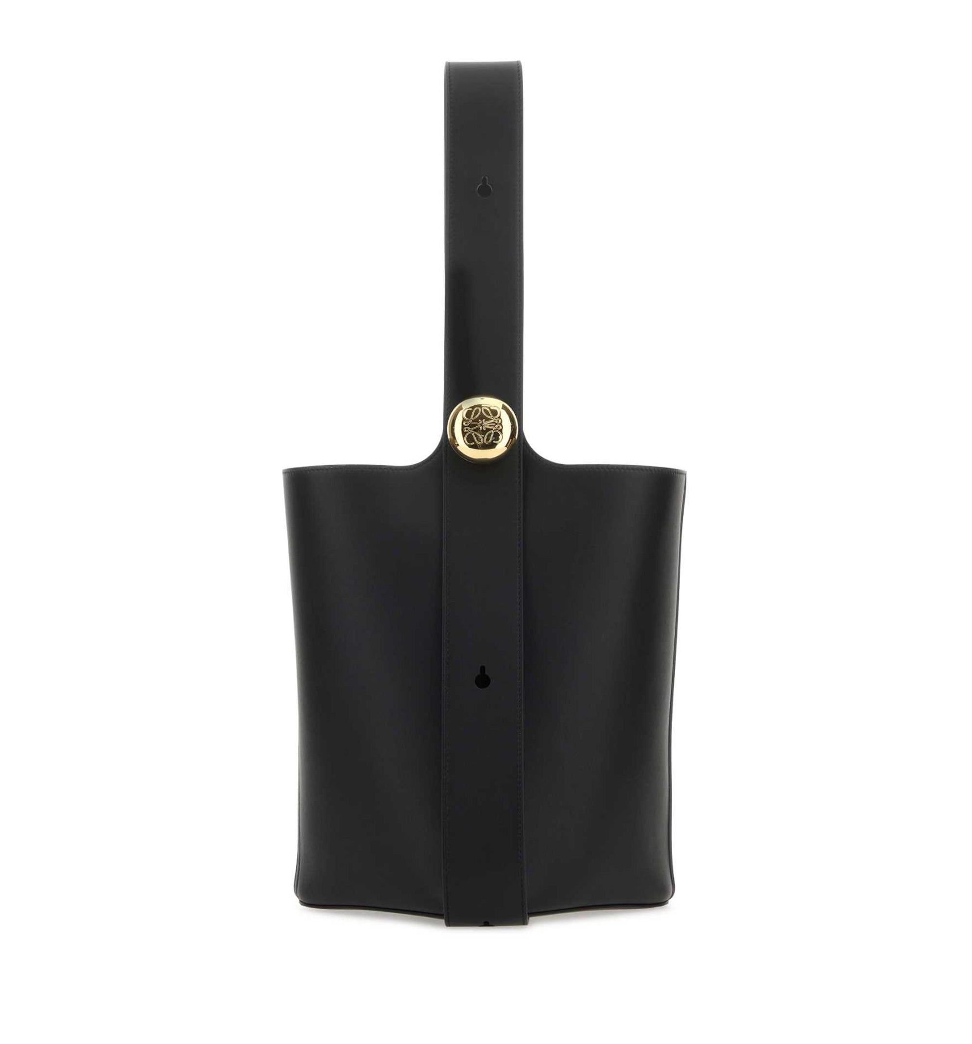 Medium Pebble Bucket In Smooth Calfskin