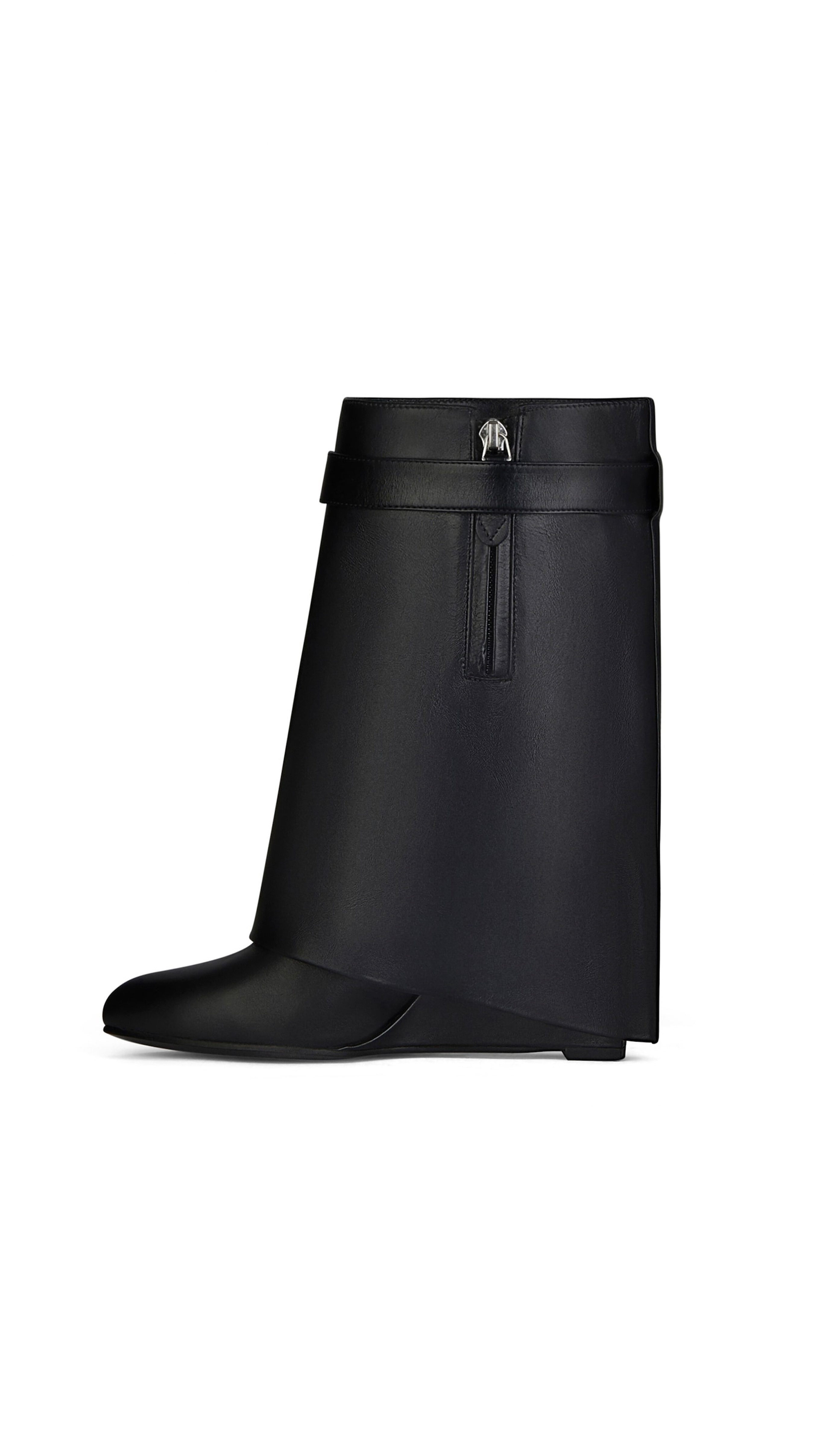 Shark Lock Ankle Boots in Leather - Black