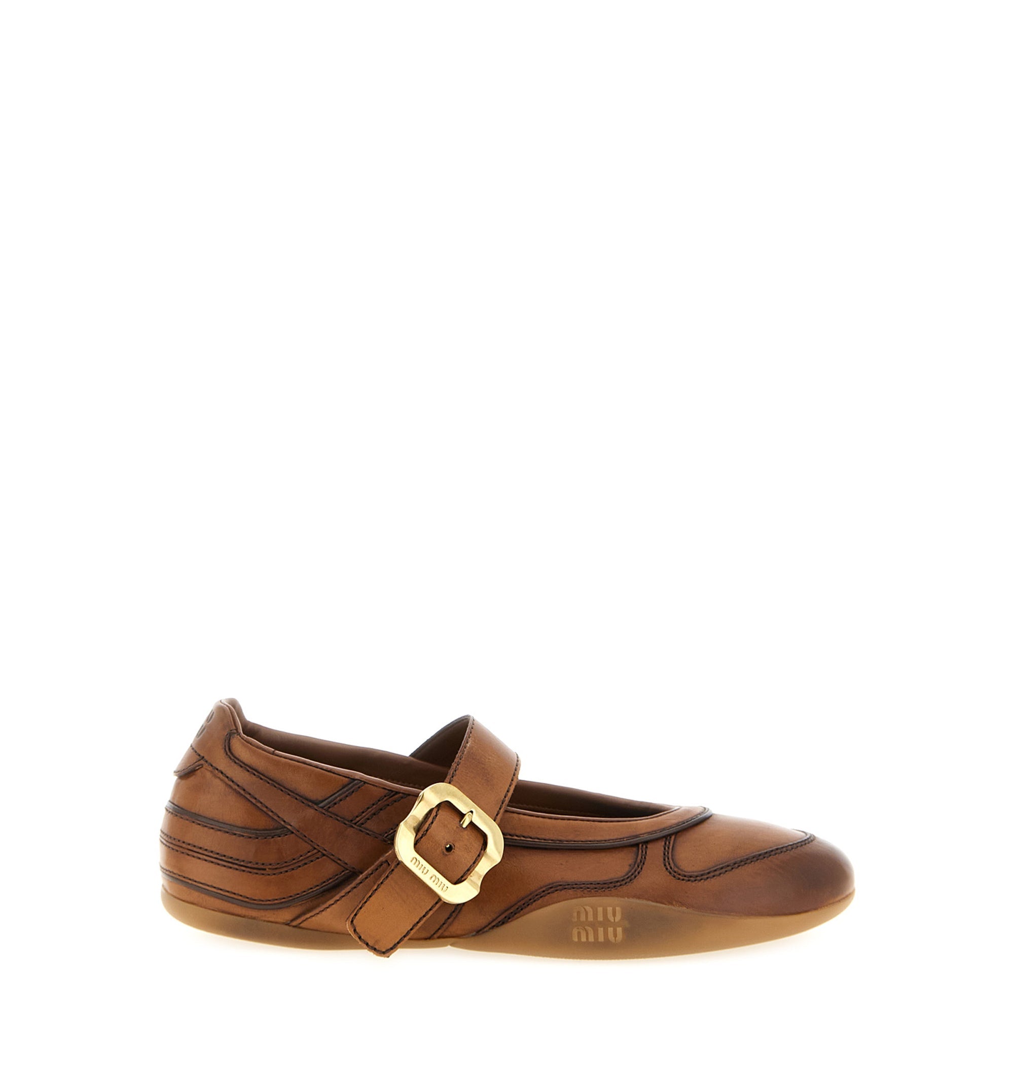 Gymnasium leather ballerinas with strap and buckle