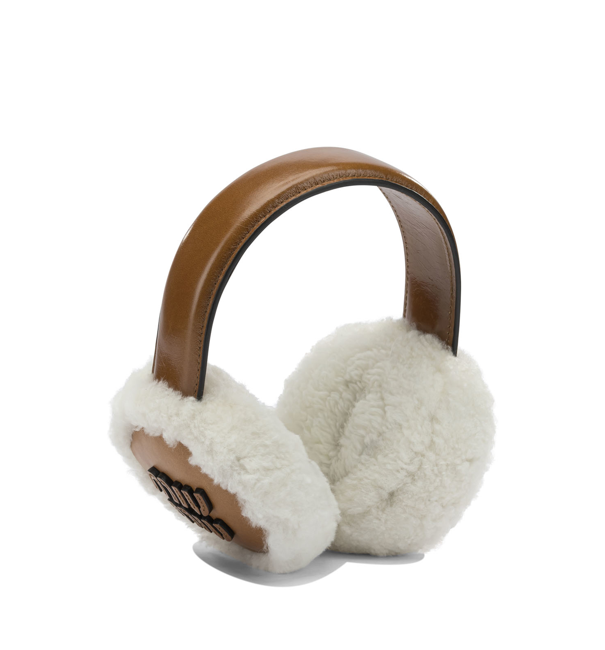 Earmuffs in Ovis Aries