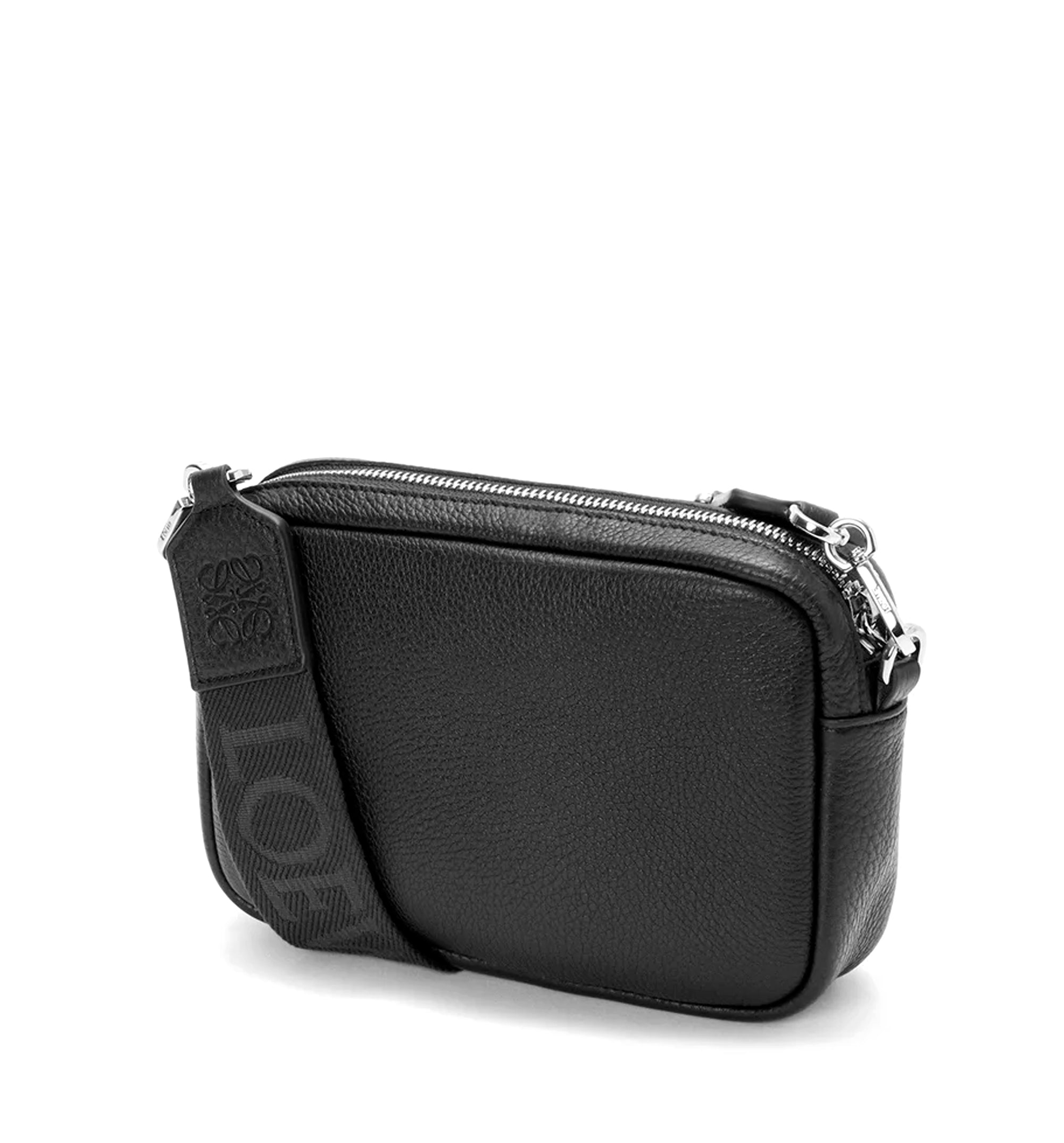 Small Pebble Messenger Bag In Supple Grained Calfskin