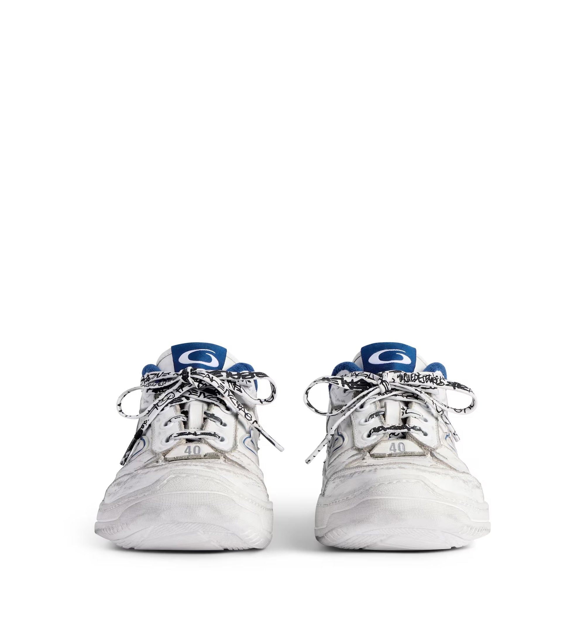 Hamptons Worn-Out Sneaker