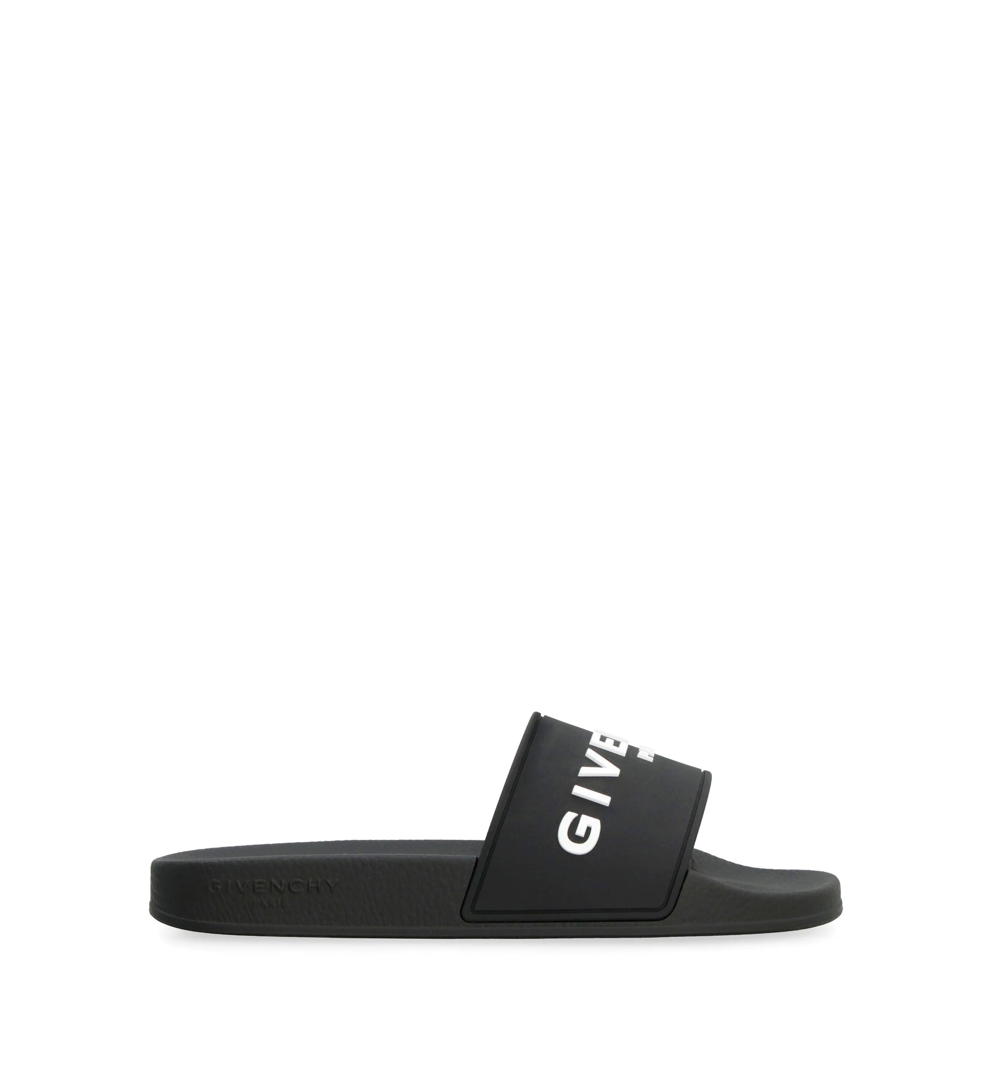 Logo detail rubber slides