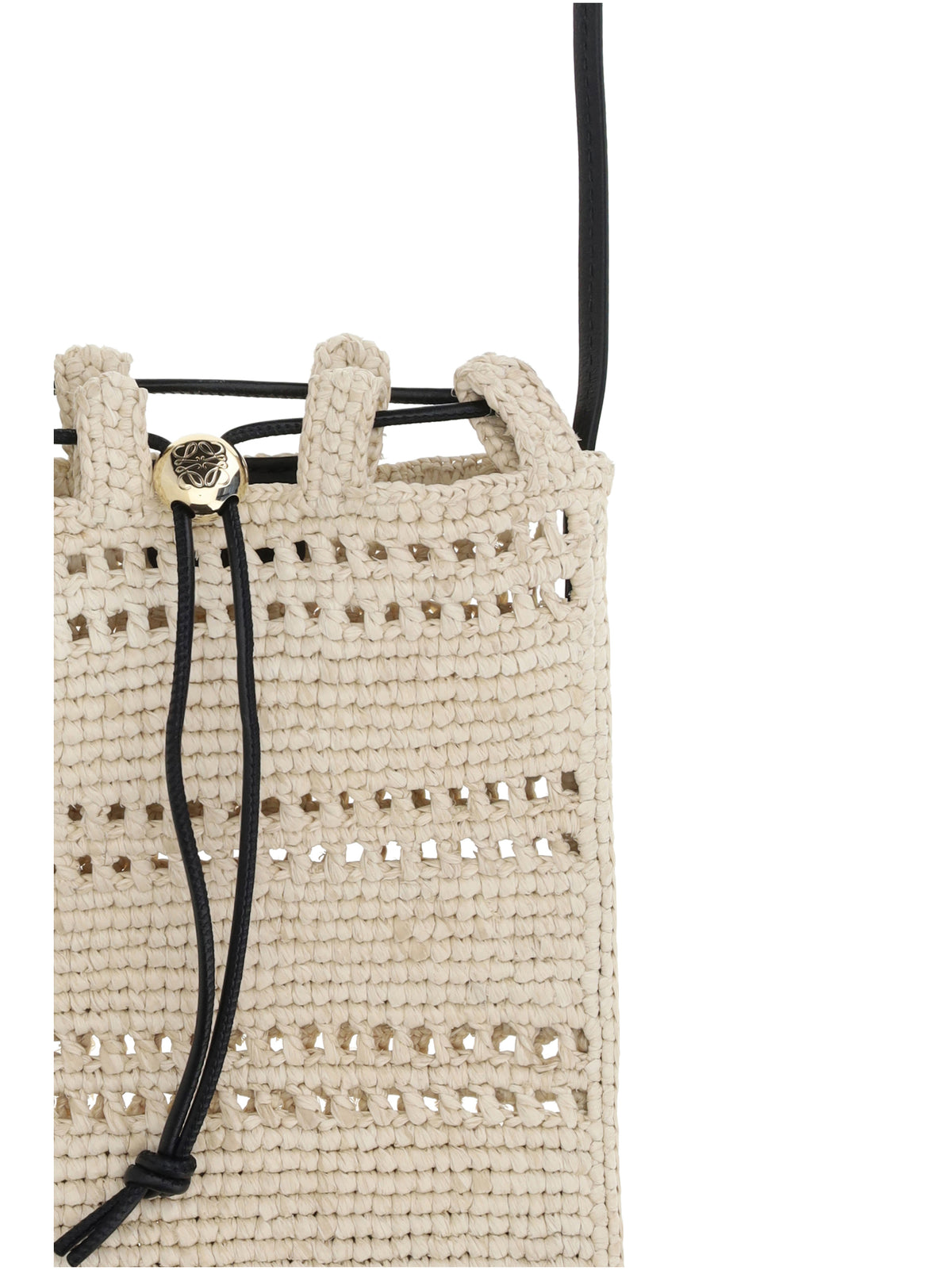 Drawstring pocket in raffia