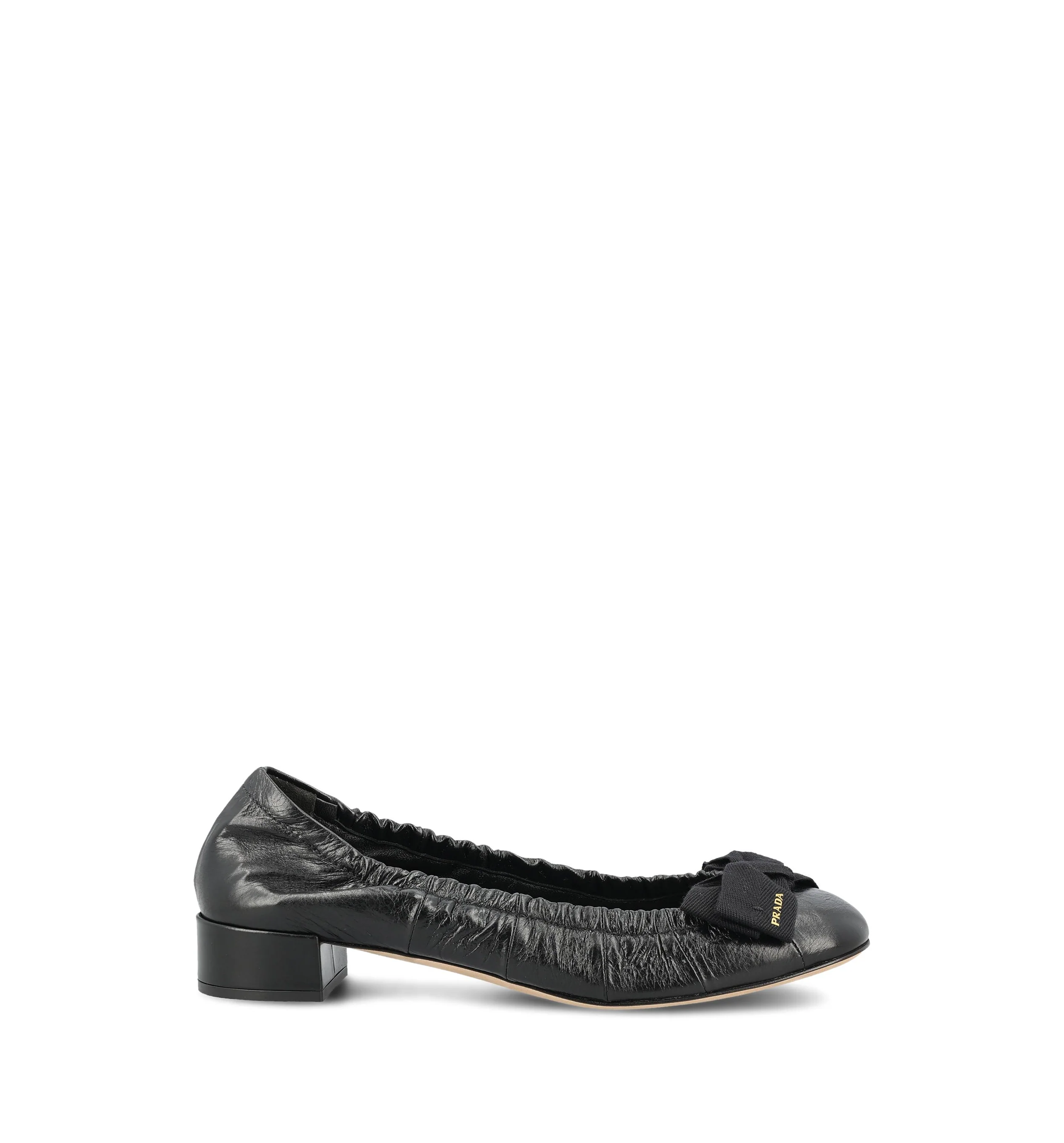 Leather pumps