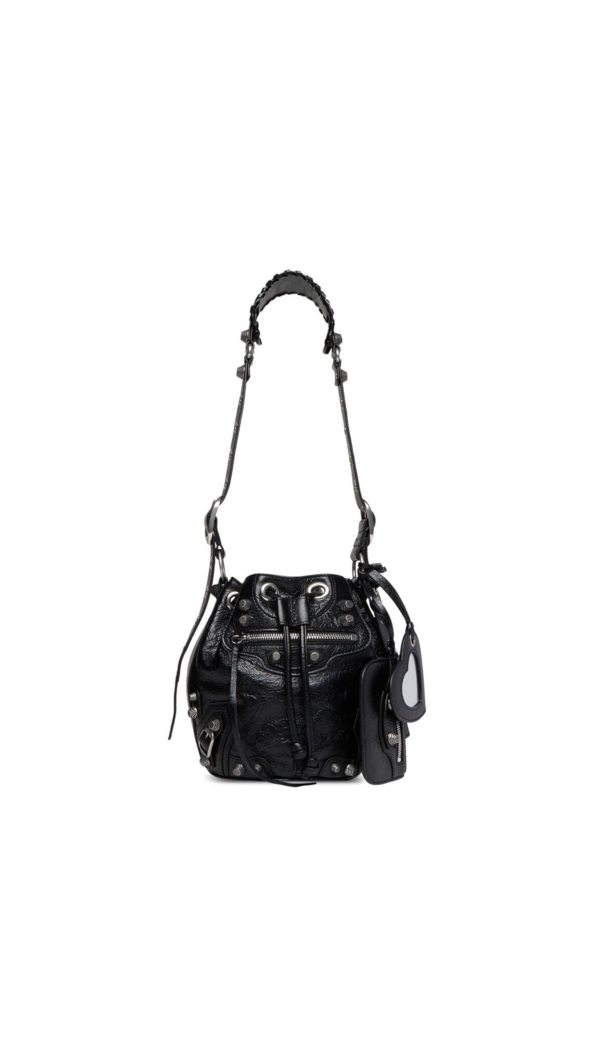 Nunoo gina best sale bucket bag